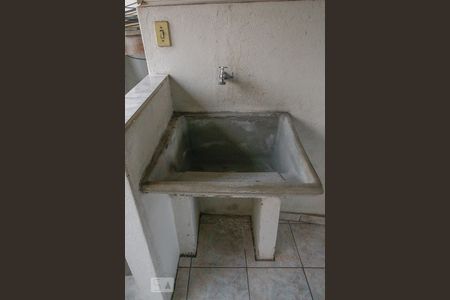 Área de Serviço de casa para alugar com 2 quartos, 100m² em Vila Lúcia, São Paulo