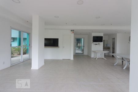 Apartamento para alugar com 77m², 2 quartos e 1 vaga Apartamento para alugar com 77m², 2 quartos e 1 vagaÁrea comum - Salão de festas