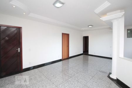 Apartamento à venda com 3 quartos, 110m² em Coração Eucarístico, Belo Horizonte