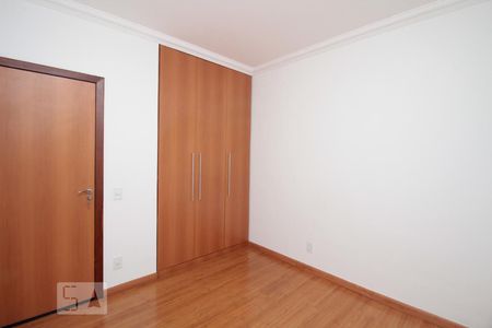 Apartamento à venda com 3 quartos, 110m² em Coração Eucarístico, Belo Horizonte