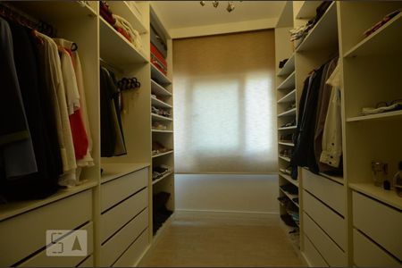 Apartamento à venda com 128m², 2 quartos e 2 vagasCloset