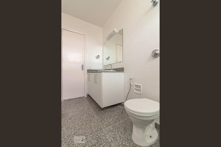 Banheiro de apartamento para alugar com 2 quartos, 65m² em Santa Inês, Belo Horizonte