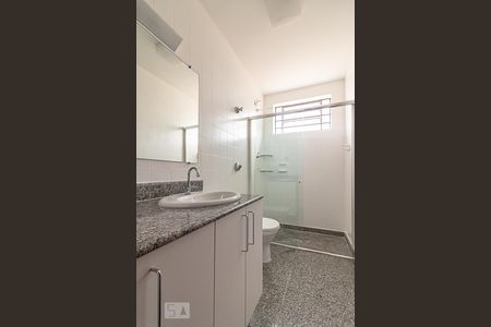 Banheiro de apartamento para alugar com 2 quartos, 65m² em Santa Inês, Belo Horizonte
