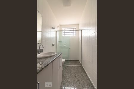 Banheiro de apartamento para alugar com 2 quartos, 65m² em Santa Inês, Belo Horizonte