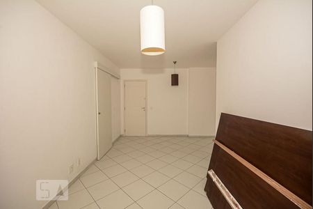 Sala de apartamento para alugar com 2 quartos, 70m² em Jacarepaguá, Rio de Janeiro