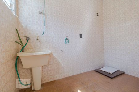 Casa à venda com 250m², 4 quartos e 4 vagas Casa à venda com 250m², 4 quartos e 4 vagasÁrea de Serviço