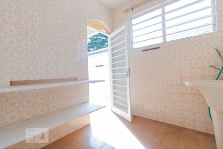 Casa à venda com 250m², 4 quartos e 4 vagas Casa à venda com 250m², 4 quartos e 4 vagasÁrea de Serviço