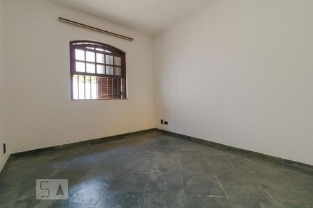 Casa à venda com 250m², 4 quartos e 4 vagas Casa à venda com 250m², 4 quartos e 4 vagasSuíte 02