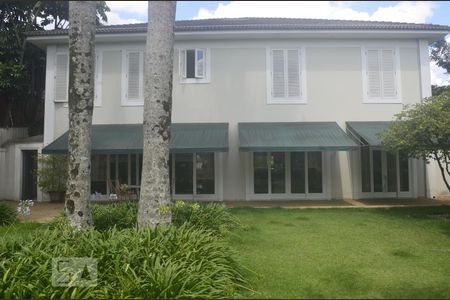 Casa à venda com 520m², 3 quartos e 5 vagasFachada