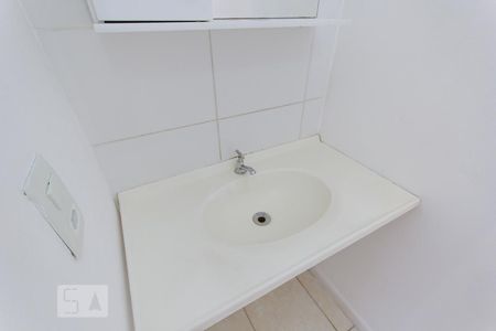 Banheiro de apartamento para alugar com 2 quartos, 50m² em Anil, Rio de Janeiro