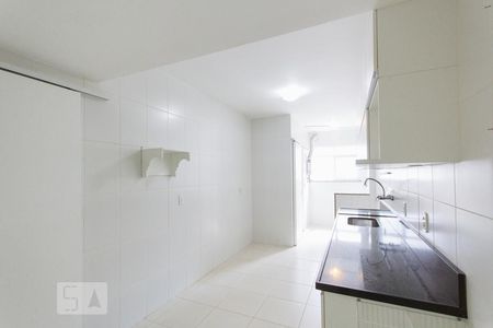 Apartamento à venda com 81m², 2 quartos e 1 vagaCozinha e Área de Serviço