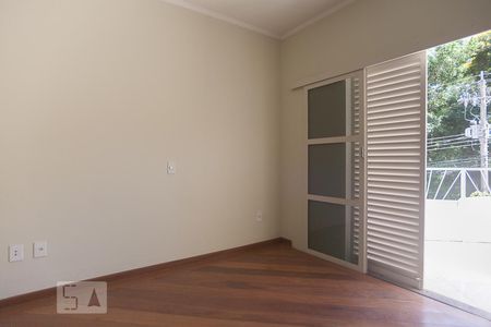 Casa à venda com 300m², 4 quartos e 4 vagas Casa à venda com 300m², 4 quartos e 4 vagasSuíte 1