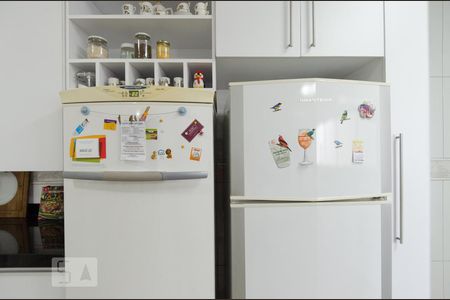 Apartamento à venda com 210m², 4 quartos e 4 vagasGeladeira