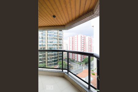 Apartamento à venda com 210m², 4 quartos e 4 vagasVaranda das suítes 1 e 2