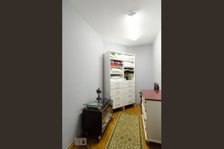 Apartamento à venda com 210m², 4 quartos e 4 vagasCloset da suíte 3