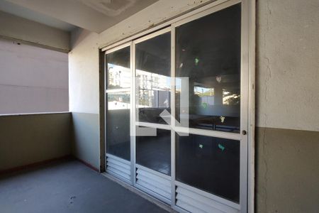 Apartamento à venda com 274m², 3 quartos e 2 vagas Apartamento à venda com 274m², 3 quartos e 2 vagasÁrea comum - Salão de festas