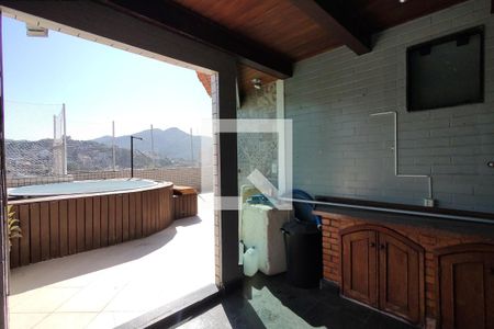 Apartamento à venda com 274m², 3 quartos e 2 vagas Apartamento à venda com 274m², 3 quartos e 2 vagasChurrasqueira