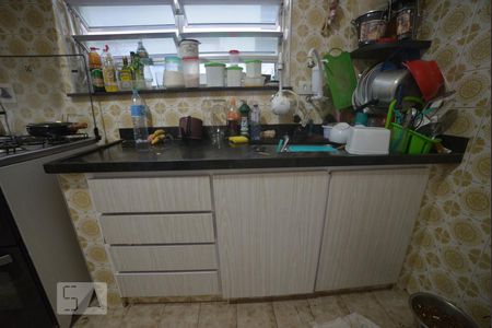 Casa à venda com 120m², 2 quartos e 2 vagasCozinha - Armários