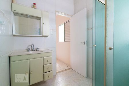 Casa à venda com 160m², 5 quartos e 4 vagasBanheiro quarto 3 suíte
