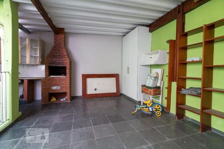 Casa à venda com 160m², 5 quartos e 4 vagasÁrea de serviço superior