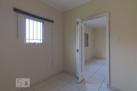 Casa à venda com 160m², 5 quartos e 4 vagasCloset quarto 1 suíte