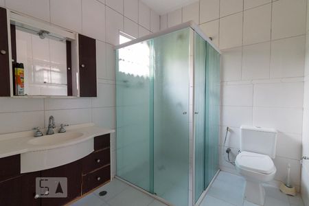 Casa à venda com 160m², 5 quartos e 4 vagasBanheiro quarto 1 suíte