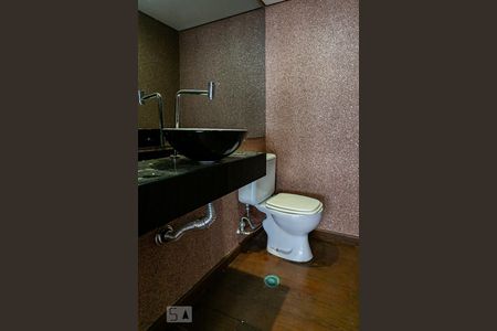 Apartamento à venda com 164m², 3 quartos e 3 vagas Apartamento à venda com 164m², 3 quartos e 3 vagasLavabo