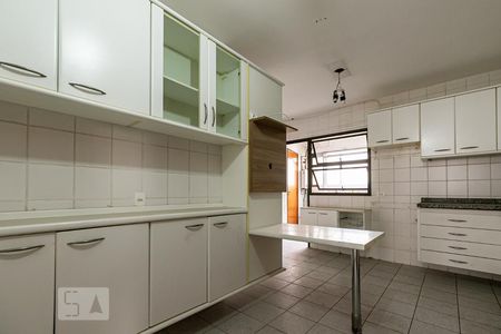 Apartamento à venda com 164m², 3 quartos e 3 vagas Apartamento à venda com 164m², 3 quartos e 3 vagasCozinha