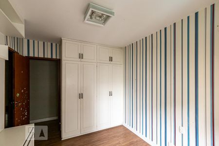 Apartamento à venda com 164m², 3 quartos e 3 vagas Apartamento à venda com 164m², 3 quartos e 3 vagasSuíte 2