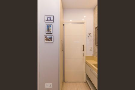 Banheiro de apartamento à venda com 2 quartos, 85m² em Humaitá, Rio de Janeiro