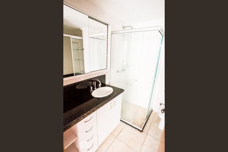 Banheiro de apartamento à venda com 3 quartos, 120m² em Rio Branco, Porto Alegre