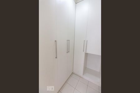 Apartamento à venda com 134m², 3 quartos e 2 vagas Apartamento à venda com 134m², 3 quartos e 2 vagasÁrea de Serviço Quarto