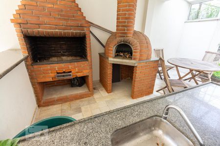 Apartamento à venda com 134m², 3 quartos e 2 vagas Apartamento à venda com 134m², 3 quartos e 2 vagasChurrasqueira