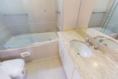 Apartamento à venda com 134m², 3 quartos e 2 vagas Apartamento à venda com 134m², 3 quartos e 2 vagasQuarto 03 Suíte