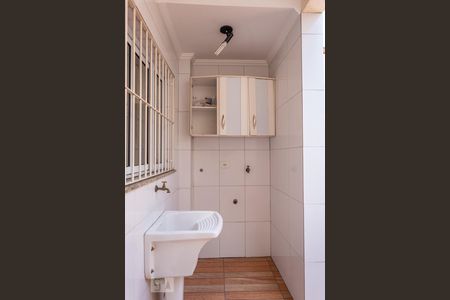 Casa à venda com 75m², 2 quartos e 1 vagaÁrea de Serviço