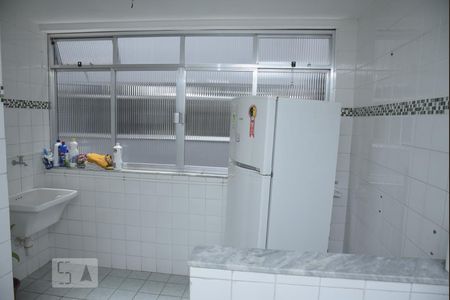 Apartamento à venda com 60m², 2 quartos e 1 vagaCozinha e Área de Serviço