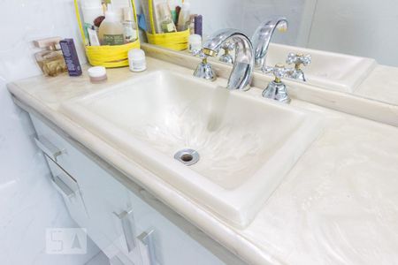 Apartamento à venda com 170m², 3 quartos e 3 vagasBanheiro Suite 3