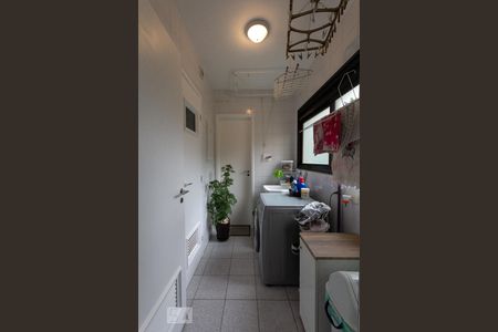 Apartamento à venda com 105m², 2 quartos e 3 vagas Apartamento à venda com 105m², 2 quartos e 3 vagasÁrea de Serviço