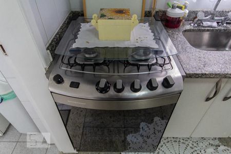 Apartamento à venda com 105m², 2 quartos e 3 vagas Apartamento à venda com 105m², 2 quartos e 3 vagasCozinha