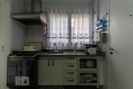 Apartamento à venda com 105m², 2 quartos e 3 vagas Apartamento à venda com 105m², 2 quartos e 3 vagasCozinha