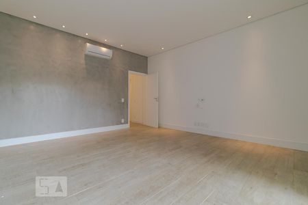 Casa de condomínio à venda com 472m², 3 quartos e 4 vagasSuíte master