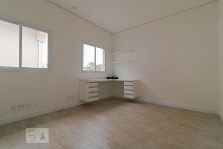 Casa de condomínio à venda com 472m², 3 quartos e 4 vagasEscritório