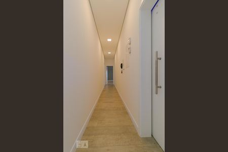 Casa de condomínio à venda com 472m², 3 quartos e 4 vagasCorredor