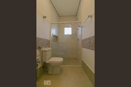 Casa de condomínio à venda com 472m², 3 quartos e 4 vagasBanheiro da Suíte 01