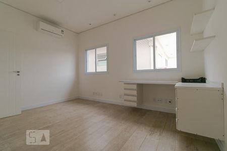 Casa de condomínio à venda com 472m², 3 quartos e 4 vagasEscritório