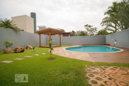Casa de condomínio à venda com 472m², 3 quartos e 4 vagasQuintal