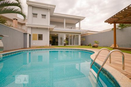 Casa de condomínio à venda com 472m², 3 quartos e 4 vagasPiscina