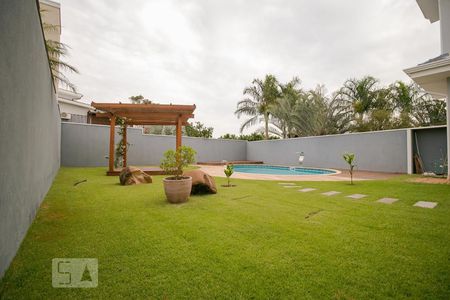 Casa de condomínio à venda com 472m², 3 quartos e 4 vagasQuintal