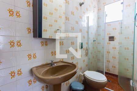 Casa à venda com 300m², 4 quartos e 2 vagasBanheiro 4