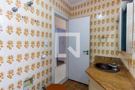 Casa à venda com 300m², 4 quartos e 2 vagasBanheiro 2